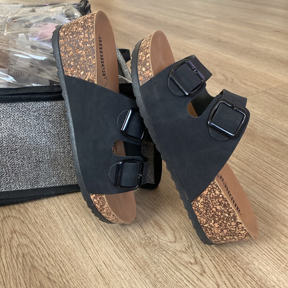 Sandals - Picture 2 of 9